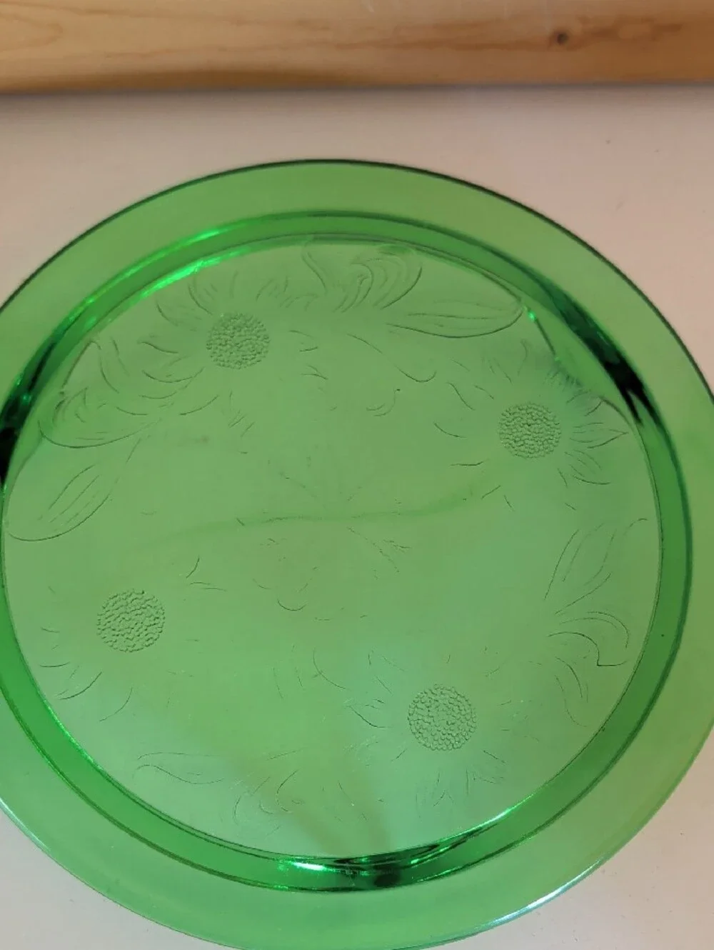 VTG. Jeannette Iraineum Glass Company, Green Pressed Glass Footed Cake Plate.